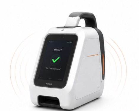 Portable trace detector